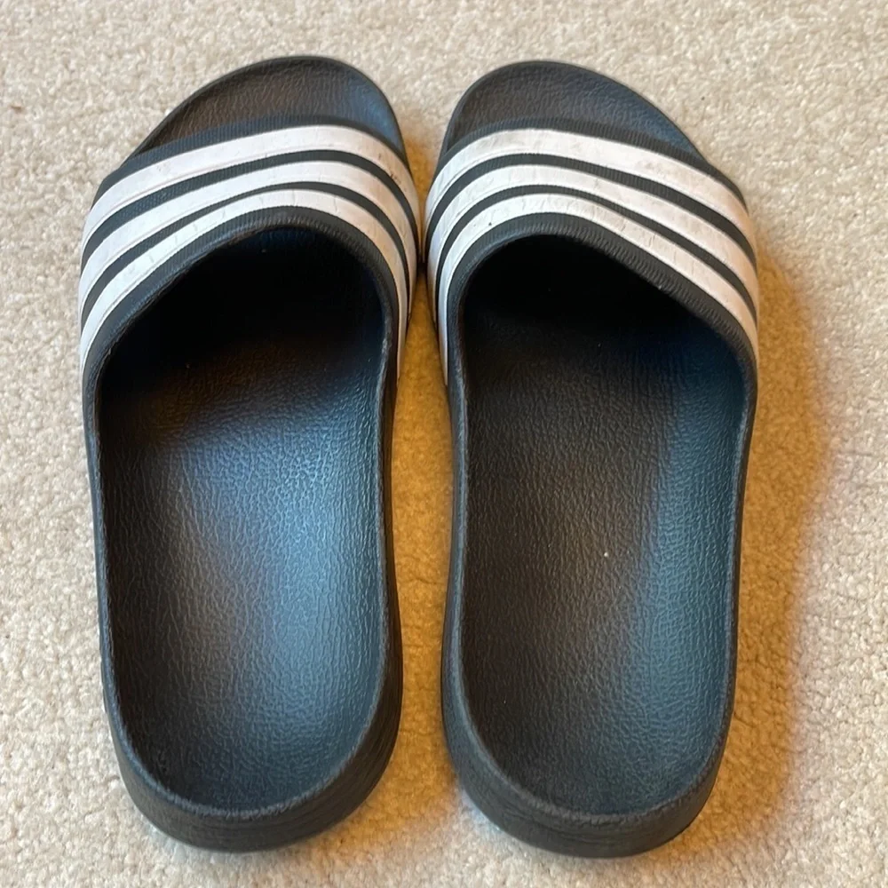 🌹 Adidas black and white slides 0419702005.